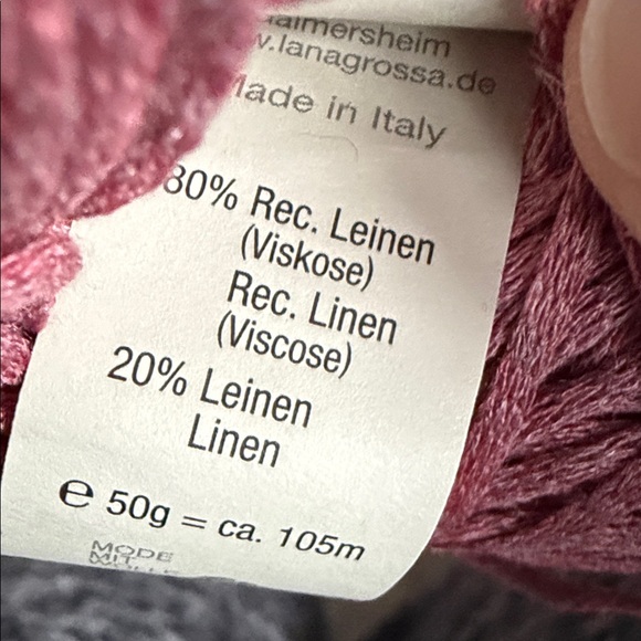 Linea Pura yarn
Solo Lino
Size:approx 115 yds each
Colors gray and rose color - Picture 4 of 4